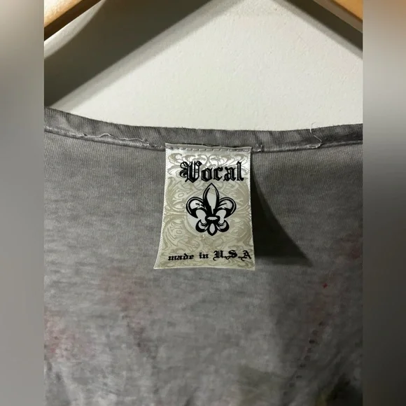 Vocal Gray Steer head feather rose Bling Fringe Kimono Cardigan - Picture 2 of 4